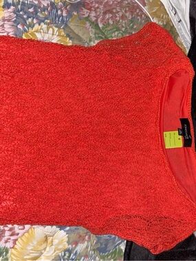 Jones New York Coral-Red Lace Short Sleeve Scoop Neck Sweater